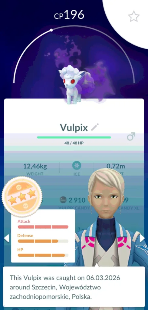 Postać Vulpix z gry Pokemon GO z widocznymi statystykami