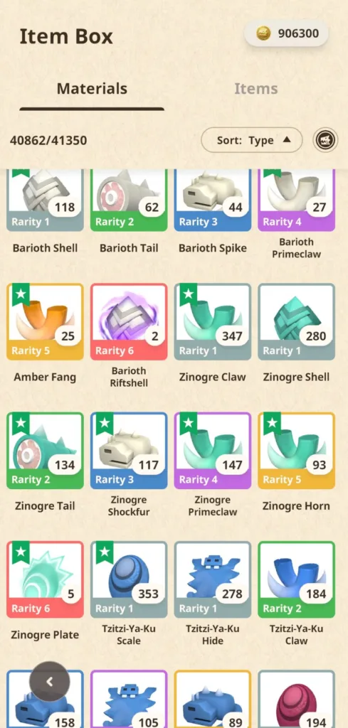 Widok ekranu gry komputerowej z menu "Item Box" wyświetlającego różne przedmioty i materiały, takie jak "Barioth Shell", "Barioth Tail", "Zinogre Claw" i inne, wraz z ich ilością i