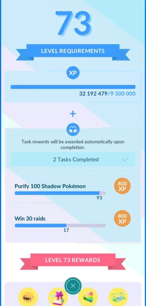 Ekran gry Pokemon GO pokazujący postęp w zdobywaniu poziomu 73, z paskiem postępu XP, ukończonymi zadaniami i listą zadań do wykonania.