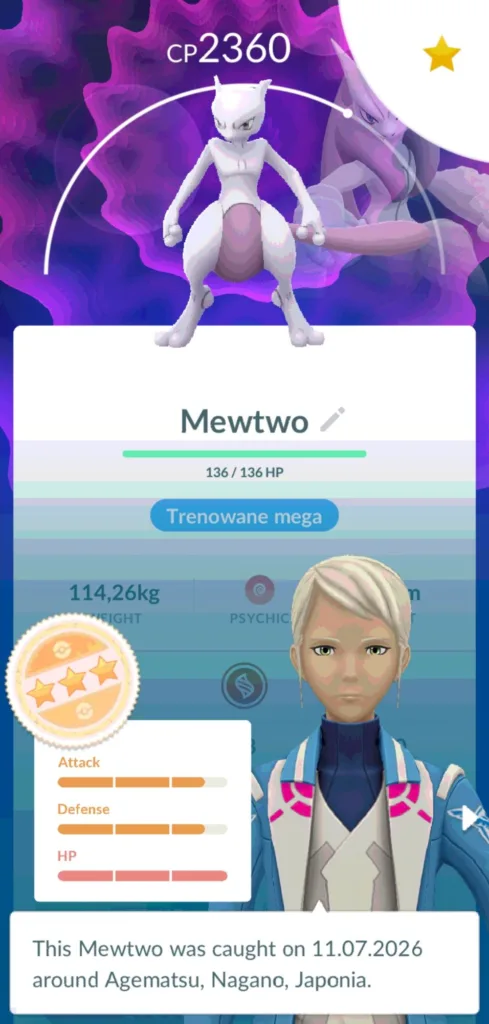 Postać Mewtwo z gry Pokemon GO z widocznymi statystykami i informacją o złapaniu.
