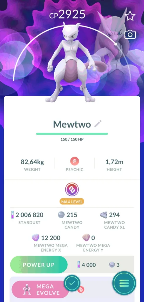 Postać Mewtwo z gry Pokemon GO z widocznymi statystykami CP 2925, wagą 82,64kg, wzrostem 1,72m i typem Psychic.