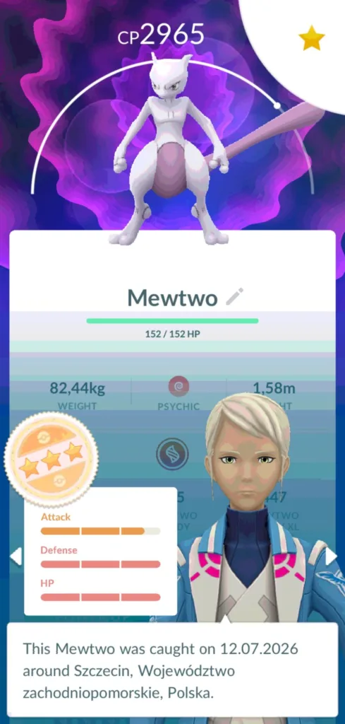 Postać Mewtwo z gry Pokemon Go z widocznymi statystykami i datą złapania.