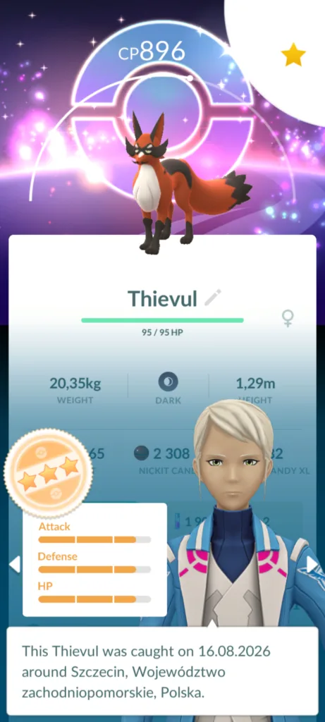 Gra komputerowa Pokémon GO przedstawiająca stworka o imieniu Thievul z CP 896.