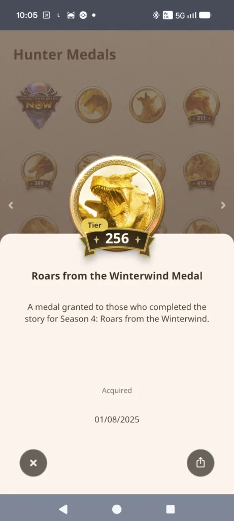 Zrzut ekranu przedstawiający medal Roars from the Winterwind w grze Monster Hunter Now z poziomem 256.